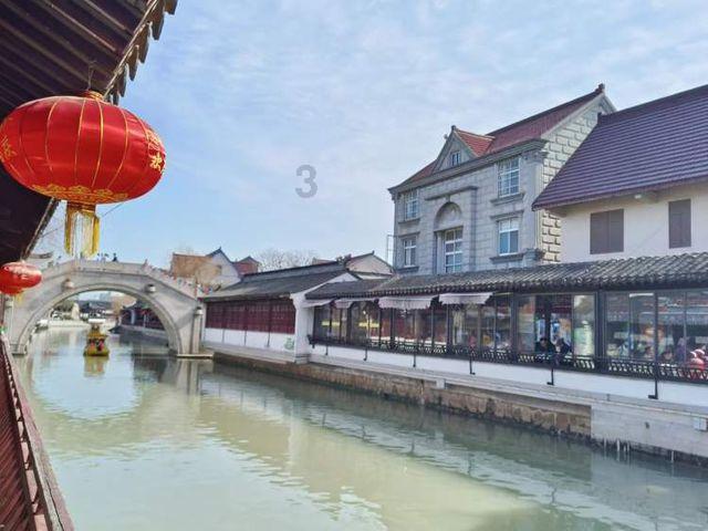 跑进西湖群山 画出“中国龙”